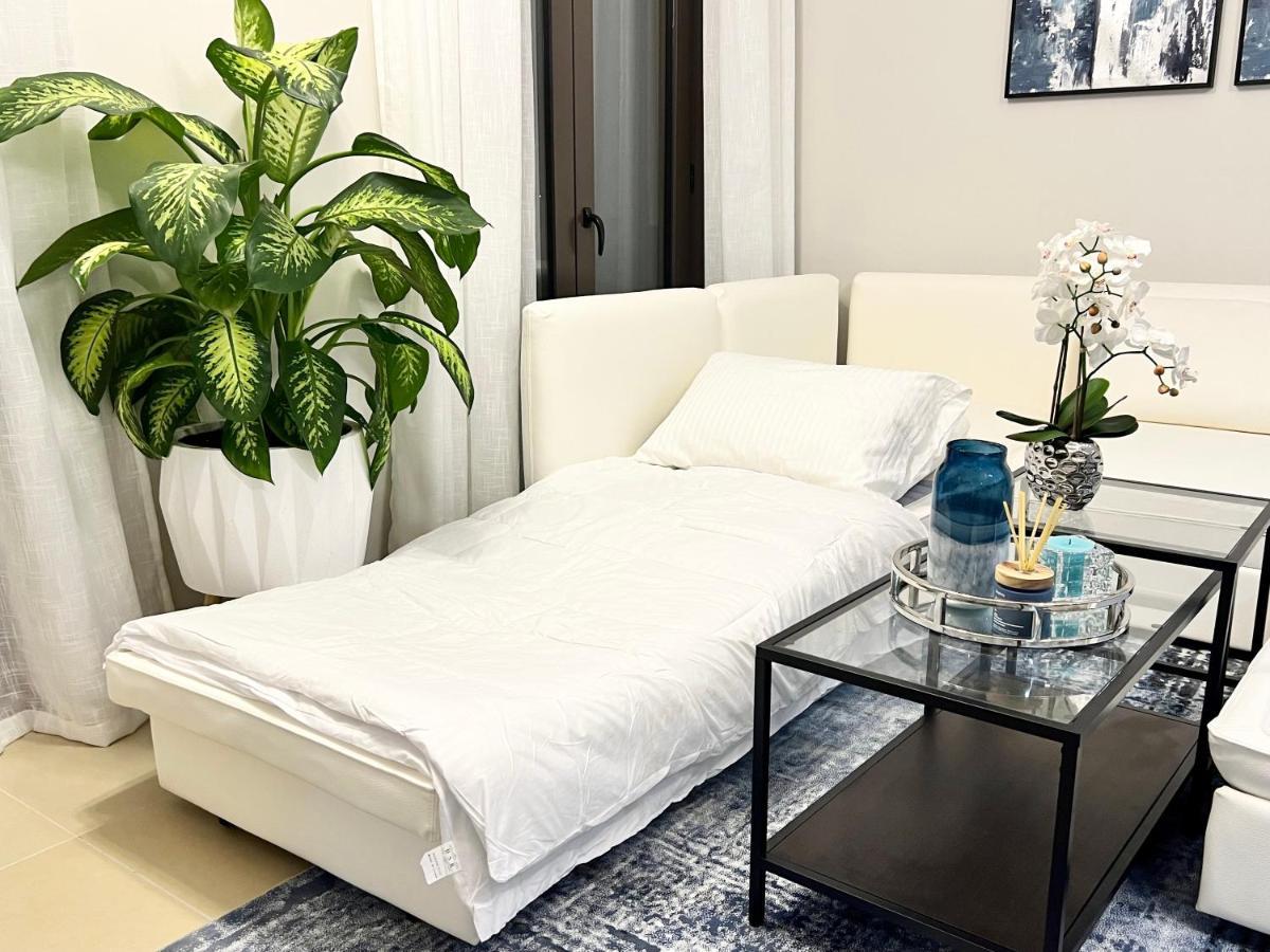 Stylish Apartment With A Jacuzzi マスカット エクステリア 写真