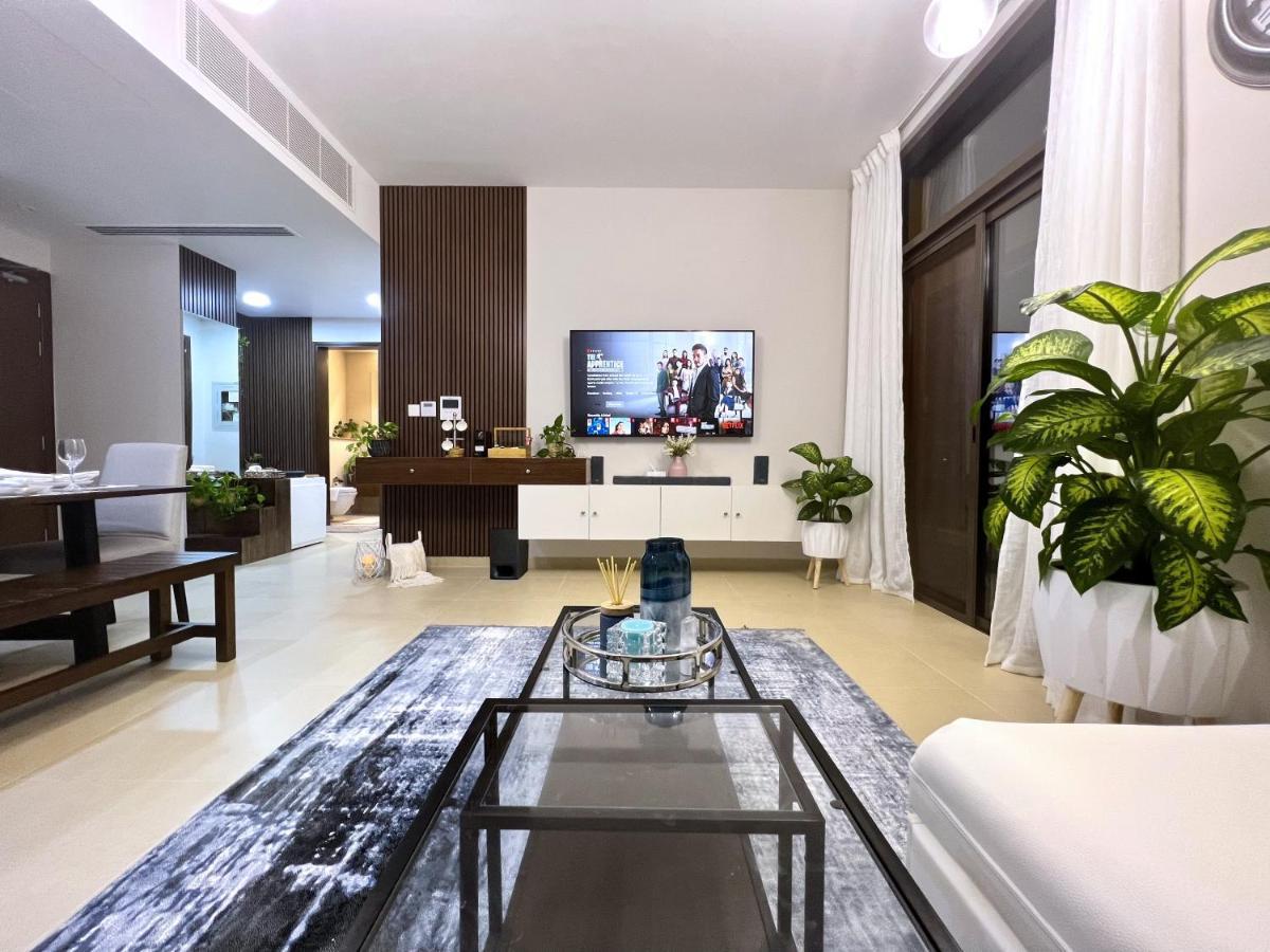 Stylish Apartment With A Jacuzzi マスカット エクステリア 写真